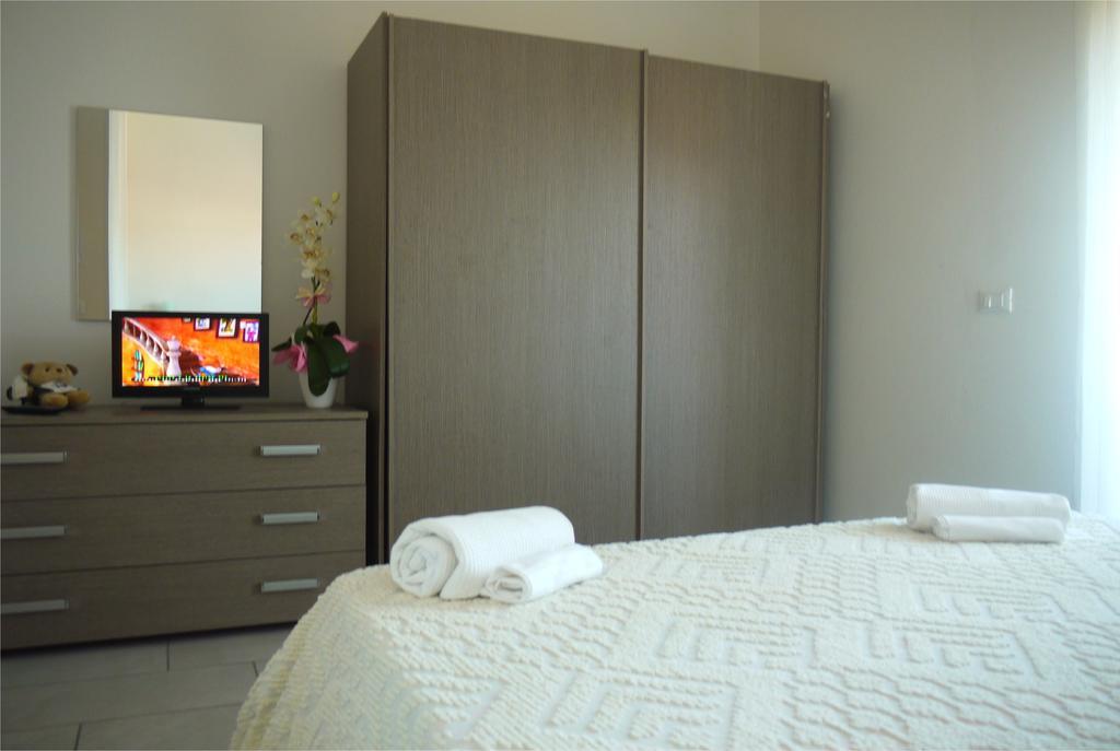 Hr Vapore Gatteo Mare Gatteo a Mare Habitación foto